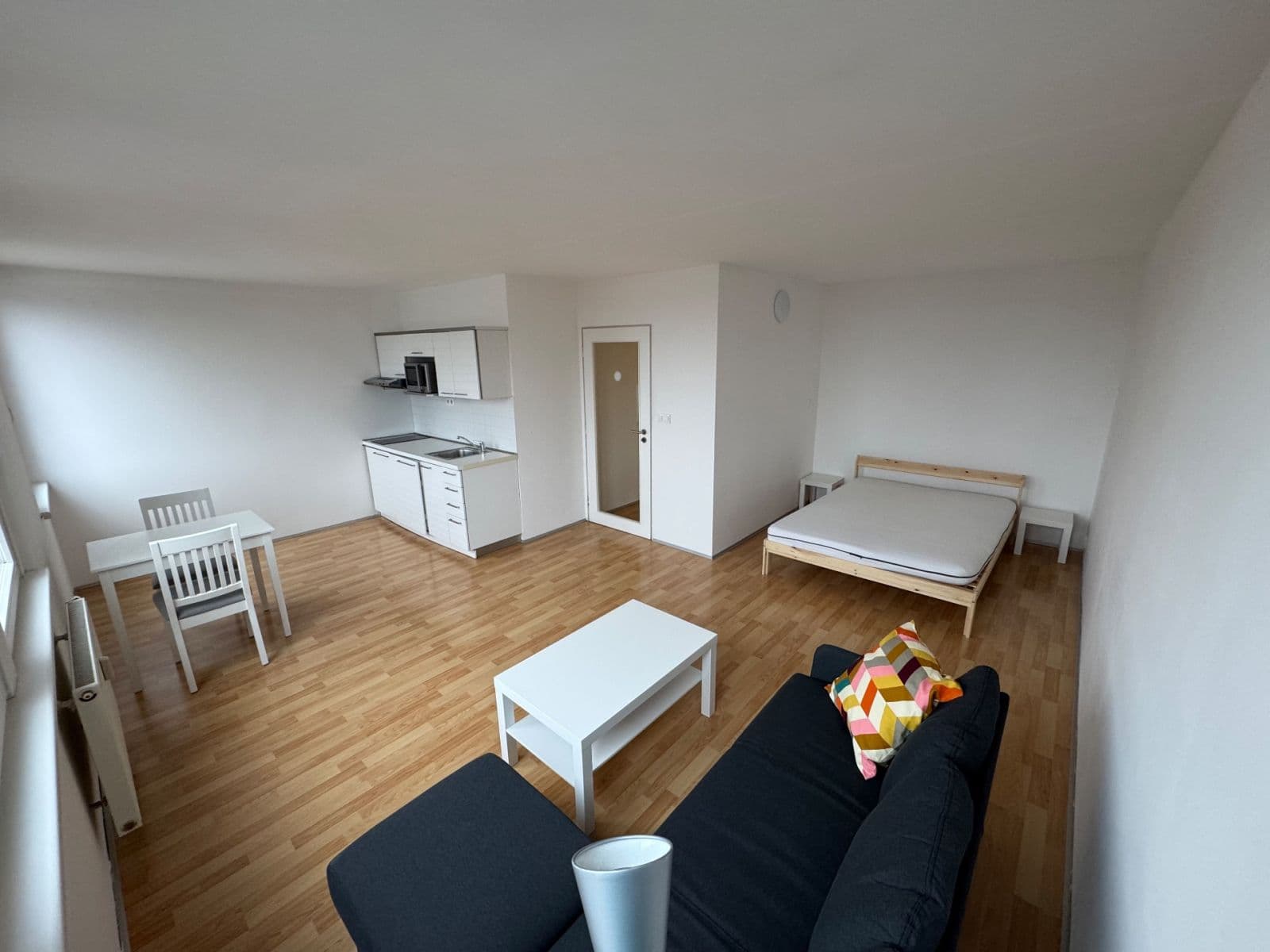 Pronájem bytu 1+kk 36 m², Molákova, Praha, Praha Pronájem bytu 1+kk 36 m², Molákova, Praha, Praha