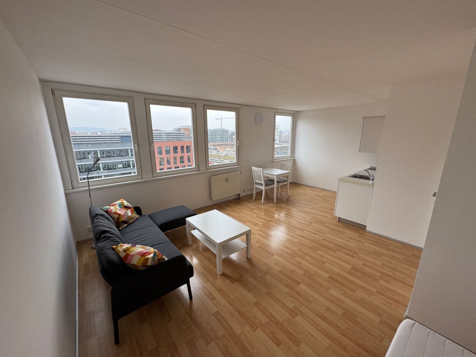Pronájem bytu 1+kk 36 m², Molákova, Praha, Praha Pronájem bytu 1+kk 36 m², Molákova, Praha, Praha