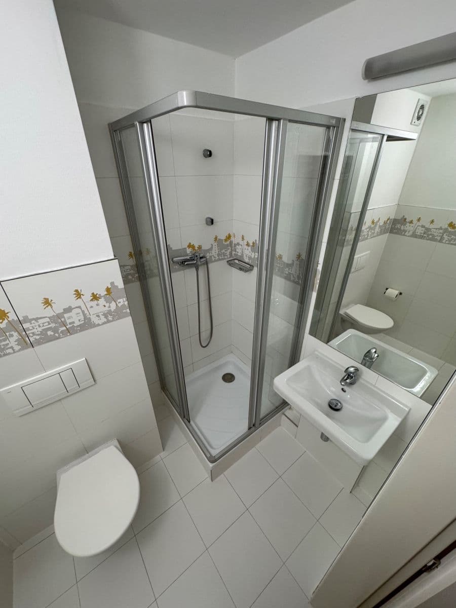 Pronájem bytu 1+kk 36 m², Molákova, Praha, Praha Pronájem bytu 1+kk 36 m², Molákova, Praha, Praha