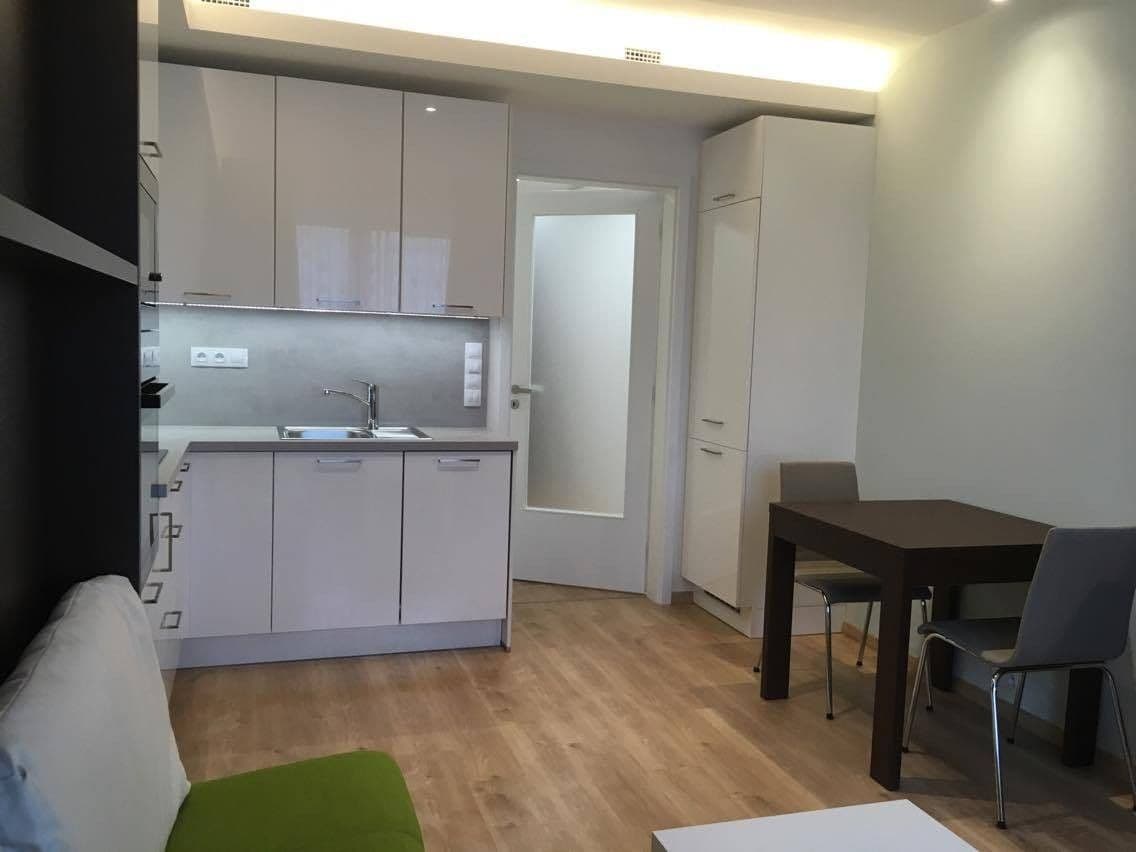 Pronájem bytu 1+kk 27 m², Mukařovského, Praha, Praha Pronájem bytu 1+kk 27 m², Mukařovského, Praha, Praha