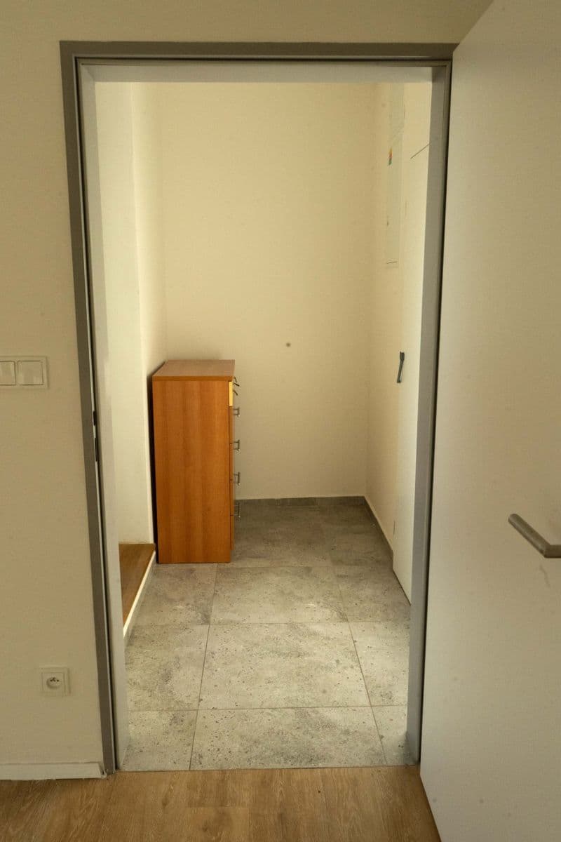 Pronájem bytu 2+kk 35 m², Karlovarská, Praha, Praha Pronájem bytu 2+kk 35 m², Karlovarská, Praha, Praha