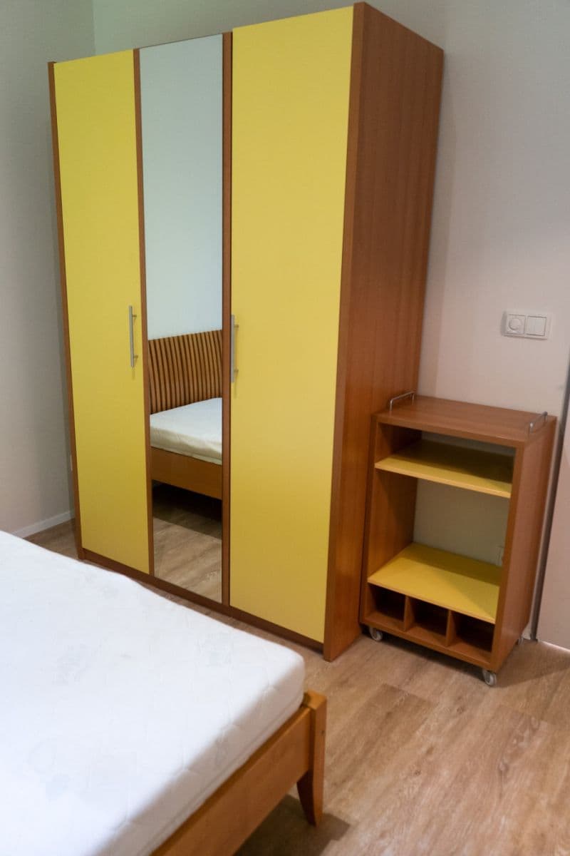 Pronájem bytu 2+kk 35 m², Karlovarská, Praha, Praha Pronájem bytu 2+kk 35 m², Karlovarská, Praha, Praha