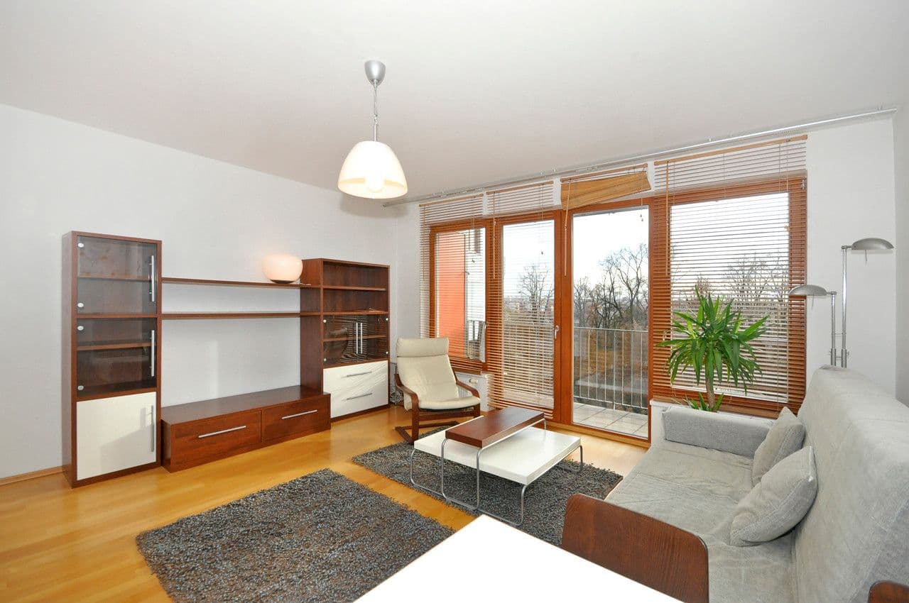 Pronájem bytu 1+kk 38 m², Názovská, Praha, Praha Pronájem bytu 1+kk 38 m², Názovská, Praha, Praha