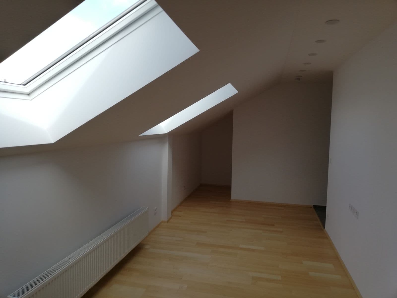 Pronájem bytu 2+kk 42 m², Nerudova, Hradec Králové, Královéhradecký kraj Pronájem bytu 2+kk 42 m², Nerudova, Hradec Králové, Královéhradecký kraj