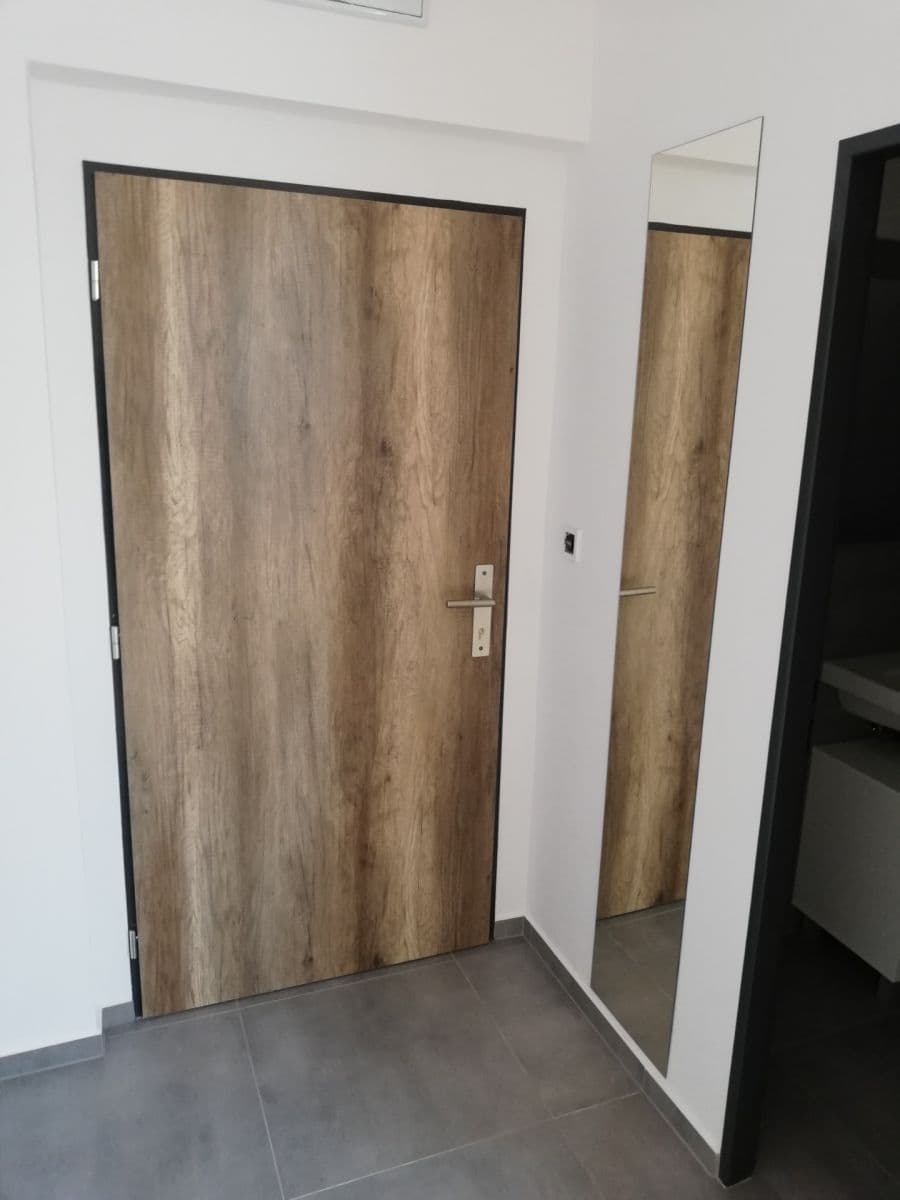 Pronájem bytu 2+kk 42 m², Nerudova, Hradec Králové, Královéhradecký kraj Pronájem bytu 2+kk 42 m², Nerudova, Hradec Králové, Královéhradecký kraj