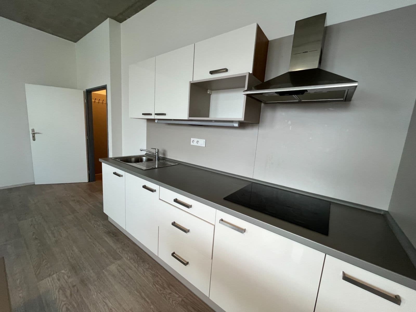 Pronájem bytu 1+kk 45 m², U Uhříněveské obory, Praha, Praha Pronájem bytu 1+kk 45 m², U Uhříněveské obory, Praha, Praha