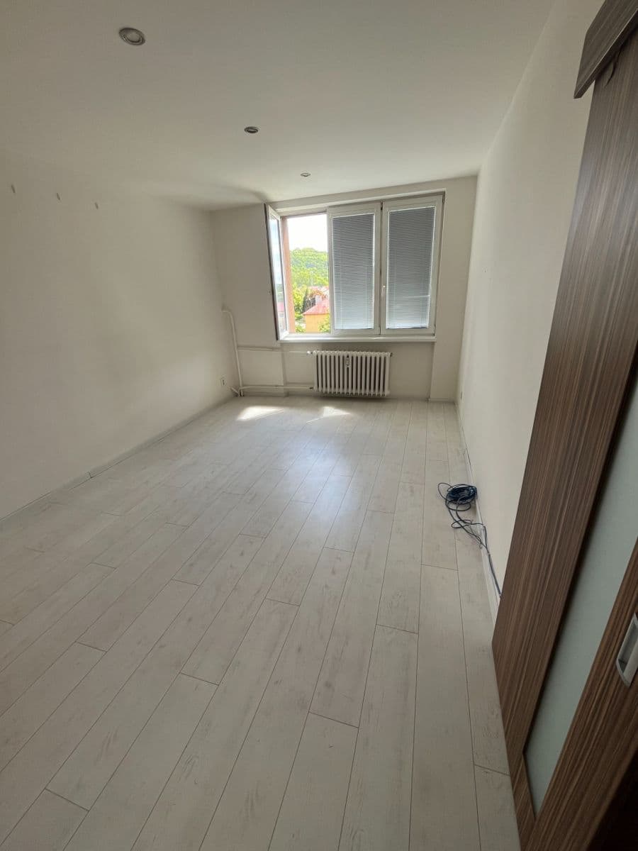 Pronájem bytu 2+kk 55 m², Václava Řezáče, Klášterec nad Ohří, Ústecký kraj Pronájem bytu 2+kk 55 m², Václava Řezáče, Klášterec nad Ohří, Ústecký kraj