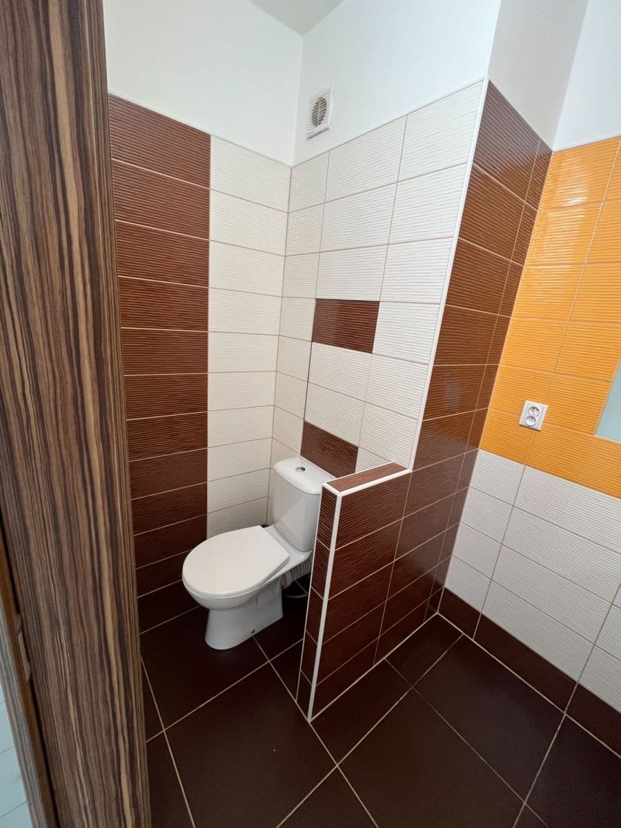 Pronájem bytu 2+kk 55 m², Václava Řezáče, Klášterec nad Ohří, Ústecký kraj Pronájem bytu 2+kk 55 m², Václava Řezáče, Klášterec nad Ohří, Ústecký kraj