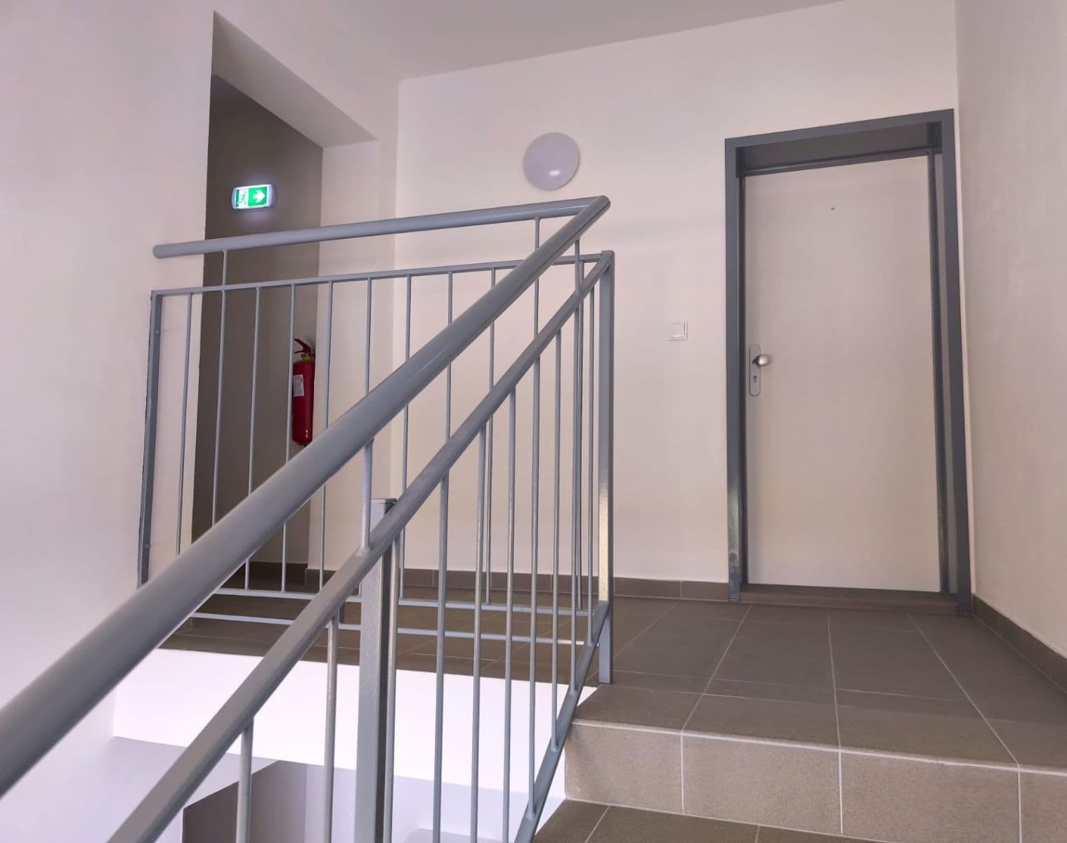 Prodej bytu 2+kk 40 m², Vestecká, Nehvizdy, Středočeský kraj Prodej bytu 2+kk 40 m², Vestecká, Nehvizdy, Středočeský kraj