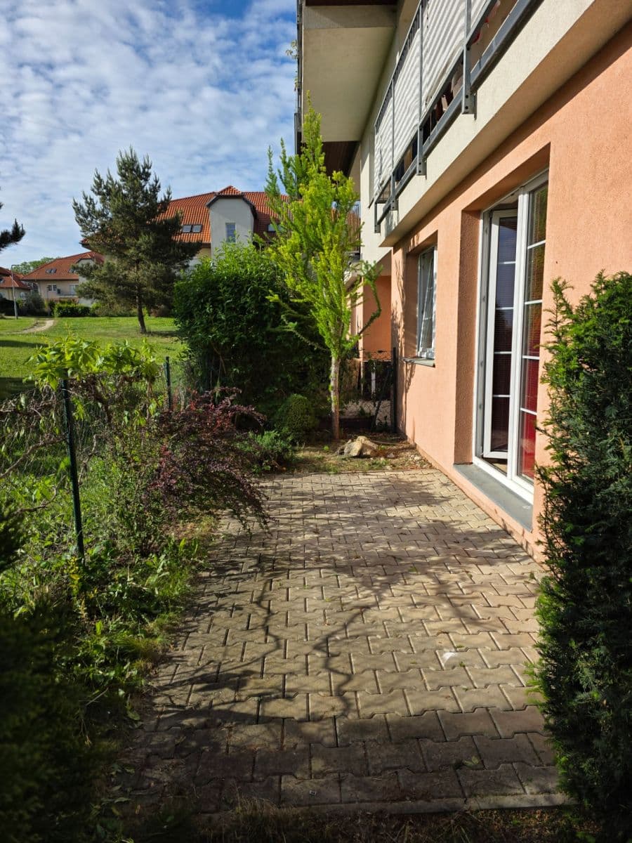 Pronájem bytu 2+kk 51 m², Lesní, Holubice, Středočeský kraj Pronájem bytu 2+kk 51 m², Lesní, Holubice, Středočeský kraj