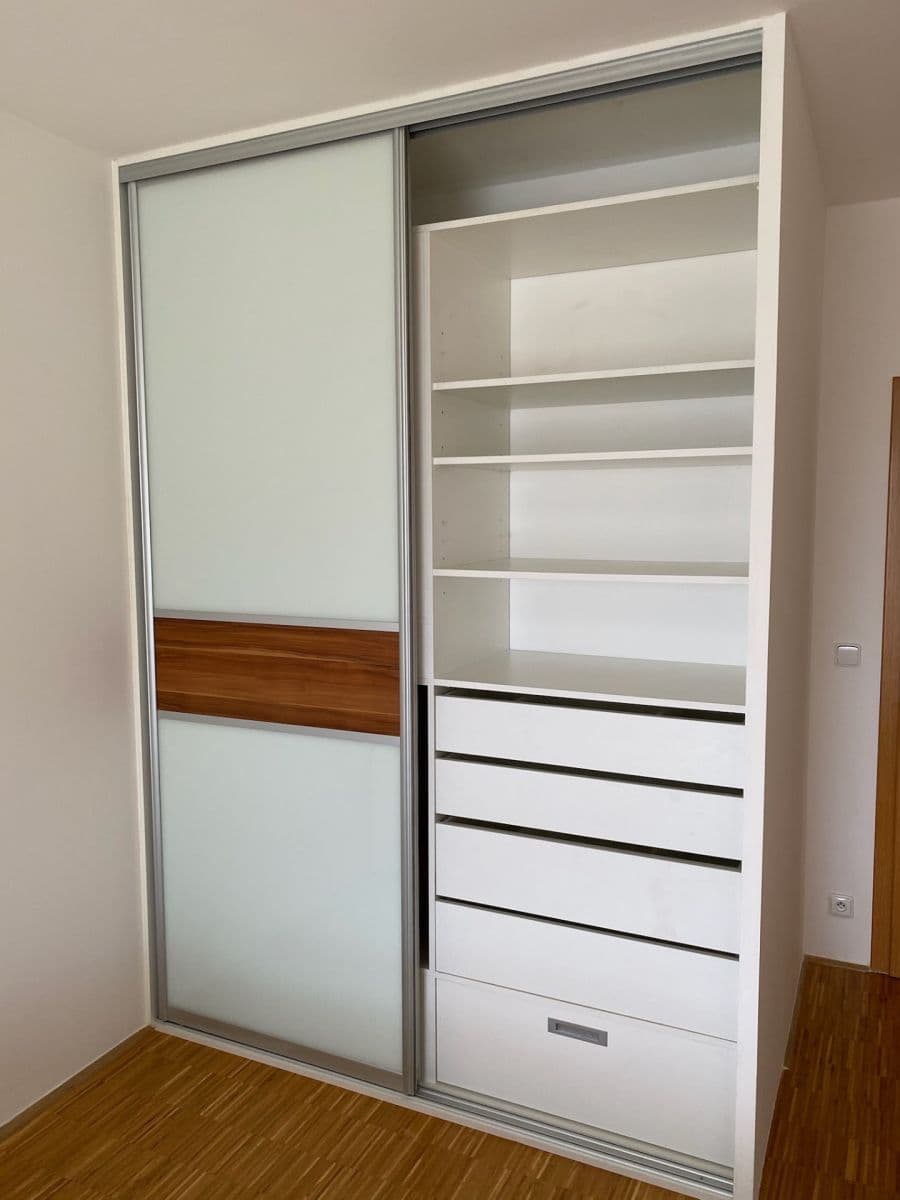 Pronájem bytu 2+kk 68 m², Univerzitní, Praha, Praha Pronájem bytu 2+kk 68 m², Univerzitní, Praha, Praha