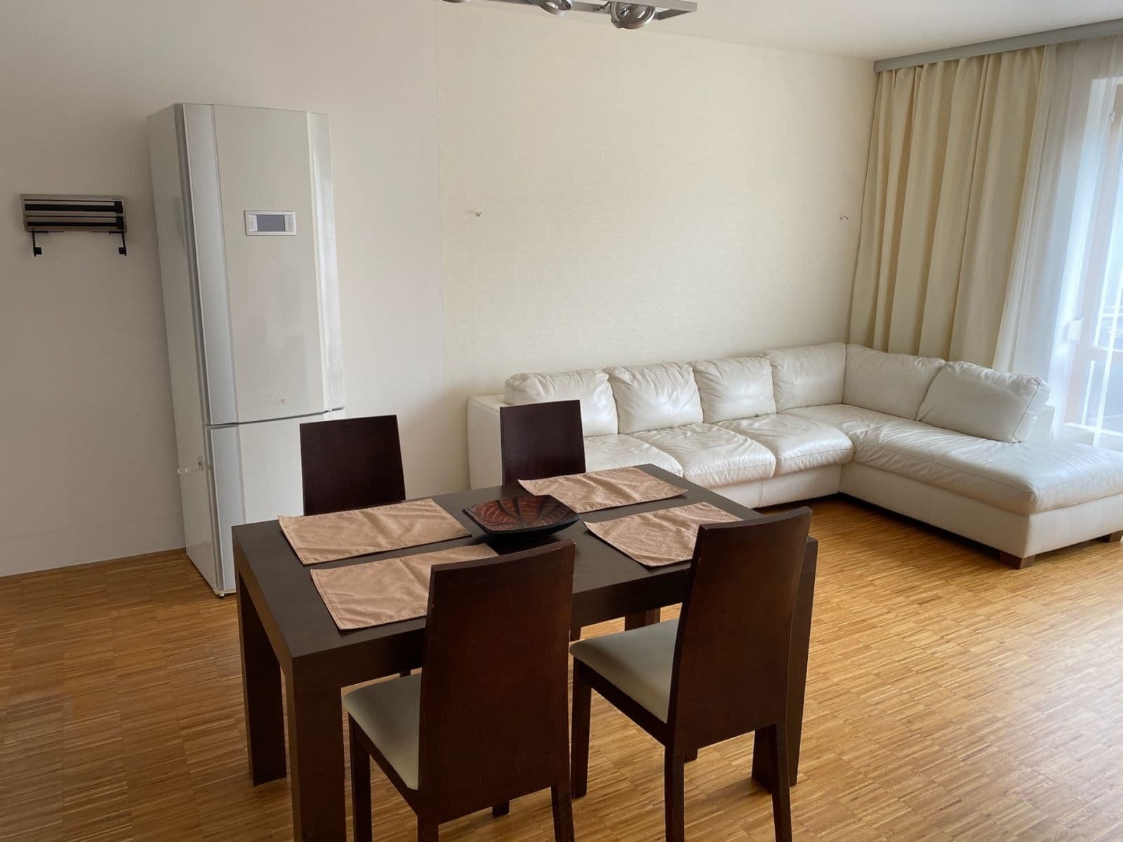 Pronájem bytu 2+kk 68 m², Univerzitní, Praha, Praha Pronájem bytu 2+kk 68 m², Univerzitní, Praha, Praha