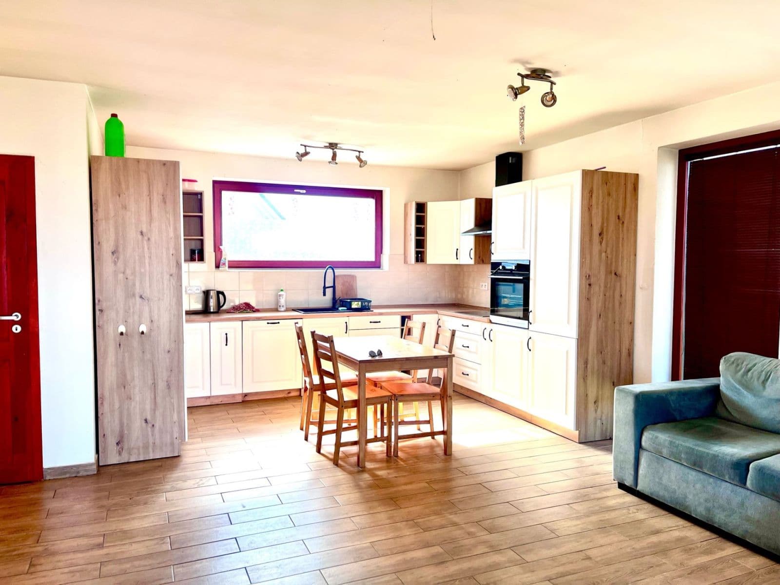 Prodej domu 153 m², pozemek 1.300 m², Velká Buková, Středočeský kraj Prodej domu 153 m², pozemek 1.300 m², Velká Buková, Středočeský kraj