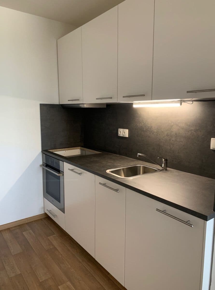 Pronájem bytu 2+kk 43 m², Dr. Horákové, Poděbrady, Středočeský kraj Pronájem bytu 2+kk 43 m², Dr. Horákové, Poděbrady, Středočeský kraj