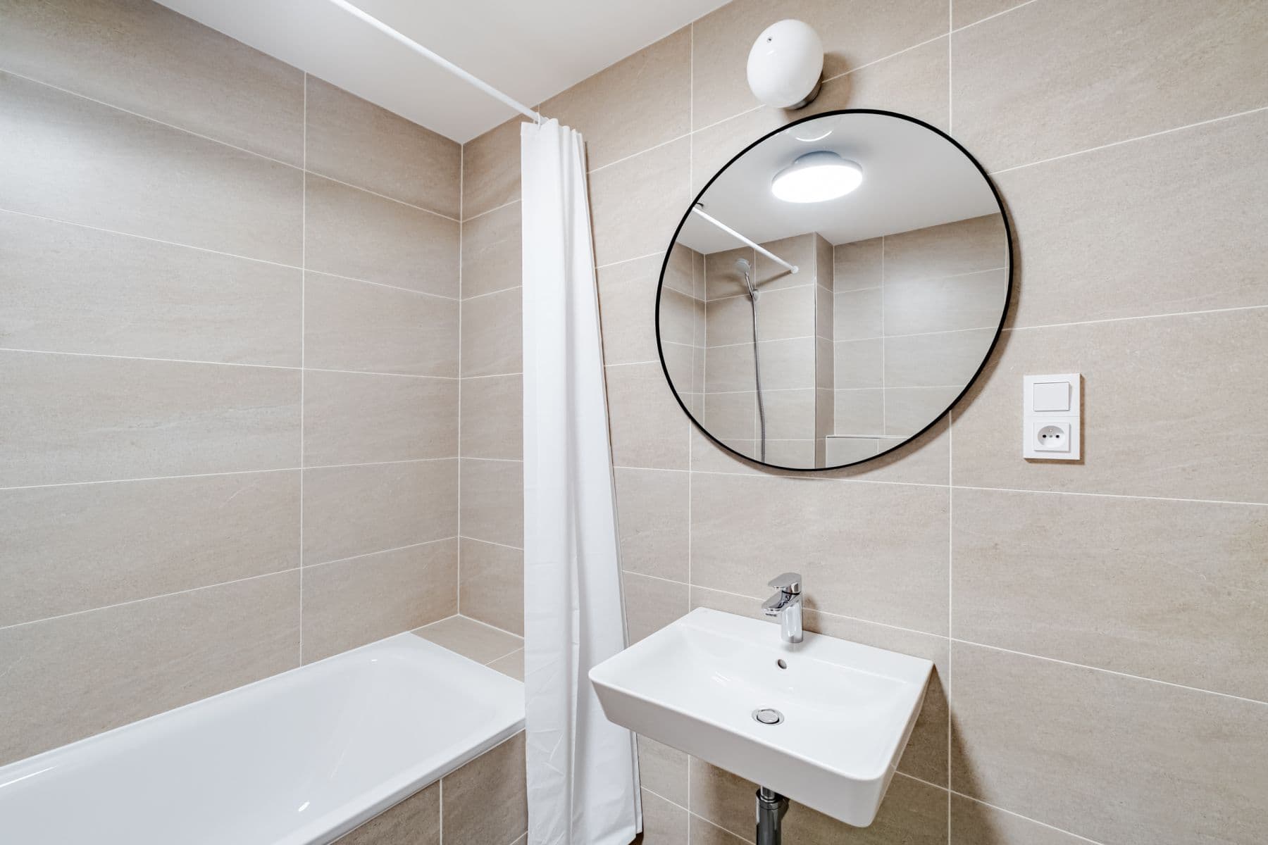 Pronájem bytu 55 m², V Třešňovce, Praha, Praha Pronájem bytu 55 m², V Třešňovce, Praha, Praha