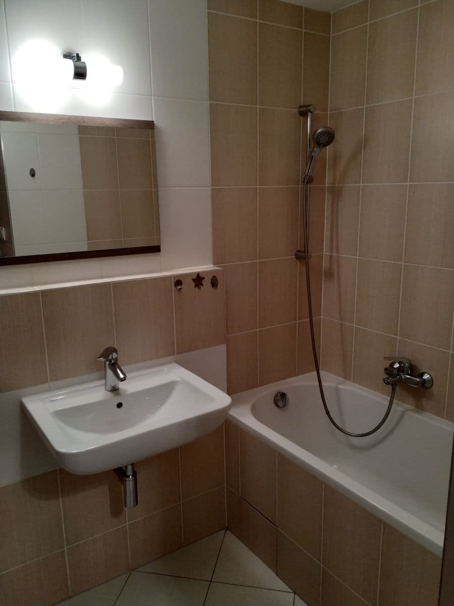 Pronájem bytu 1+kk 31 m², Žitná, Hostivice, Středočeský kraj Pronájem bytu 1+kk 31 m², Žitná, Hostivice, Středočeský kraj