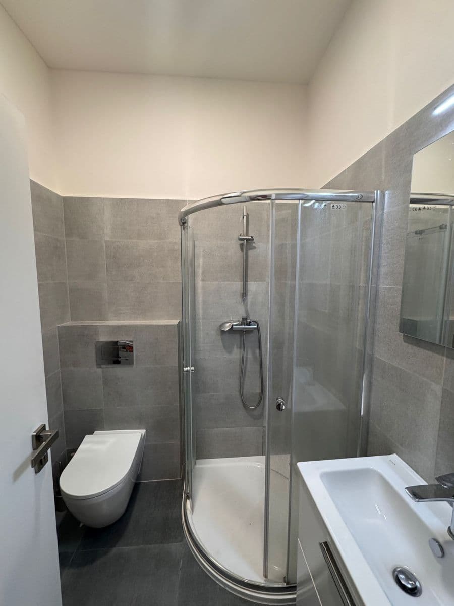 Pronájem bytu 30 m², U Nikolajky, Praha, Praha Pronájem bytu 30 m², U Nikolajky, Praha, Praha