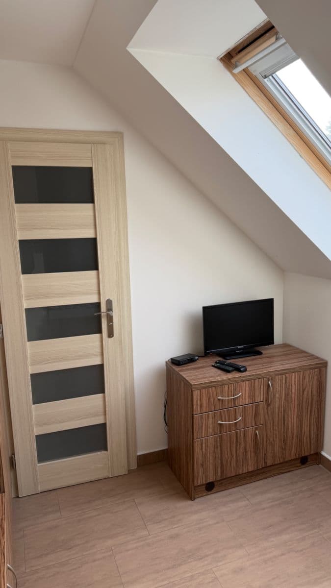 Pronájem bytu 13 m², Dalovská, Divišov, Středočeský kraj Pronájem bytu 13 m², Dalovská, Divišov, Středočeský kraj