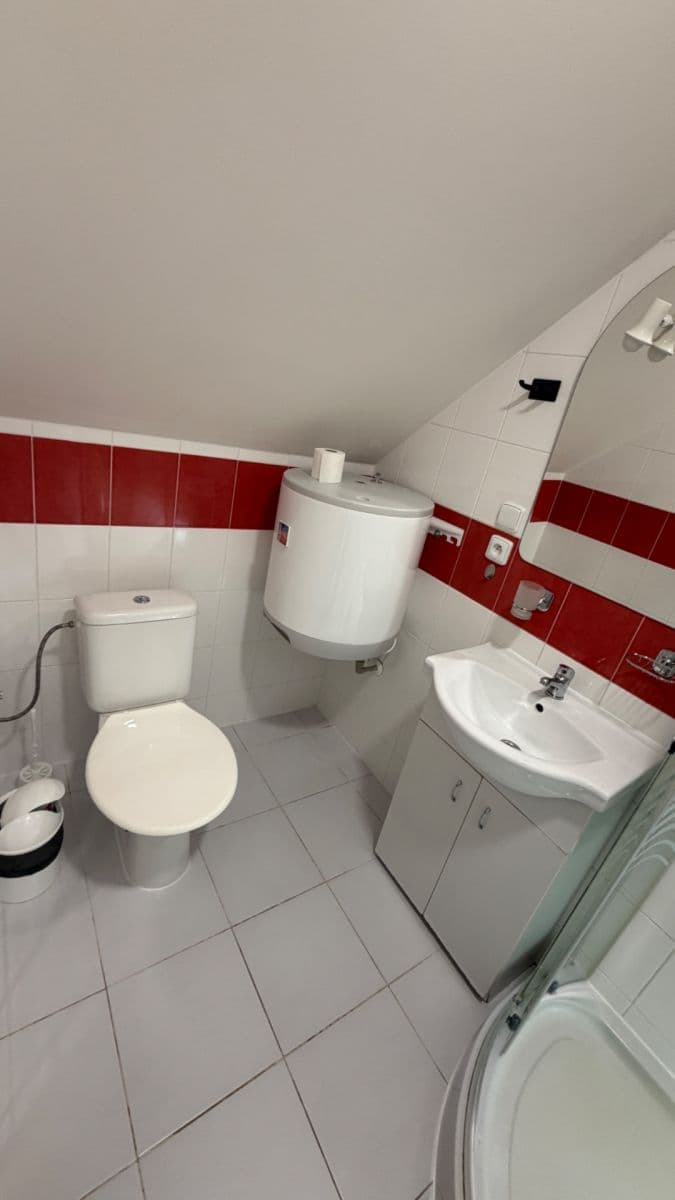 Pronájem bytu 13 m², Dalovská, Divišov, Středočeský kraj Pronájem bytu 13 m², Dalovská, Divišov, Středočeský kraj