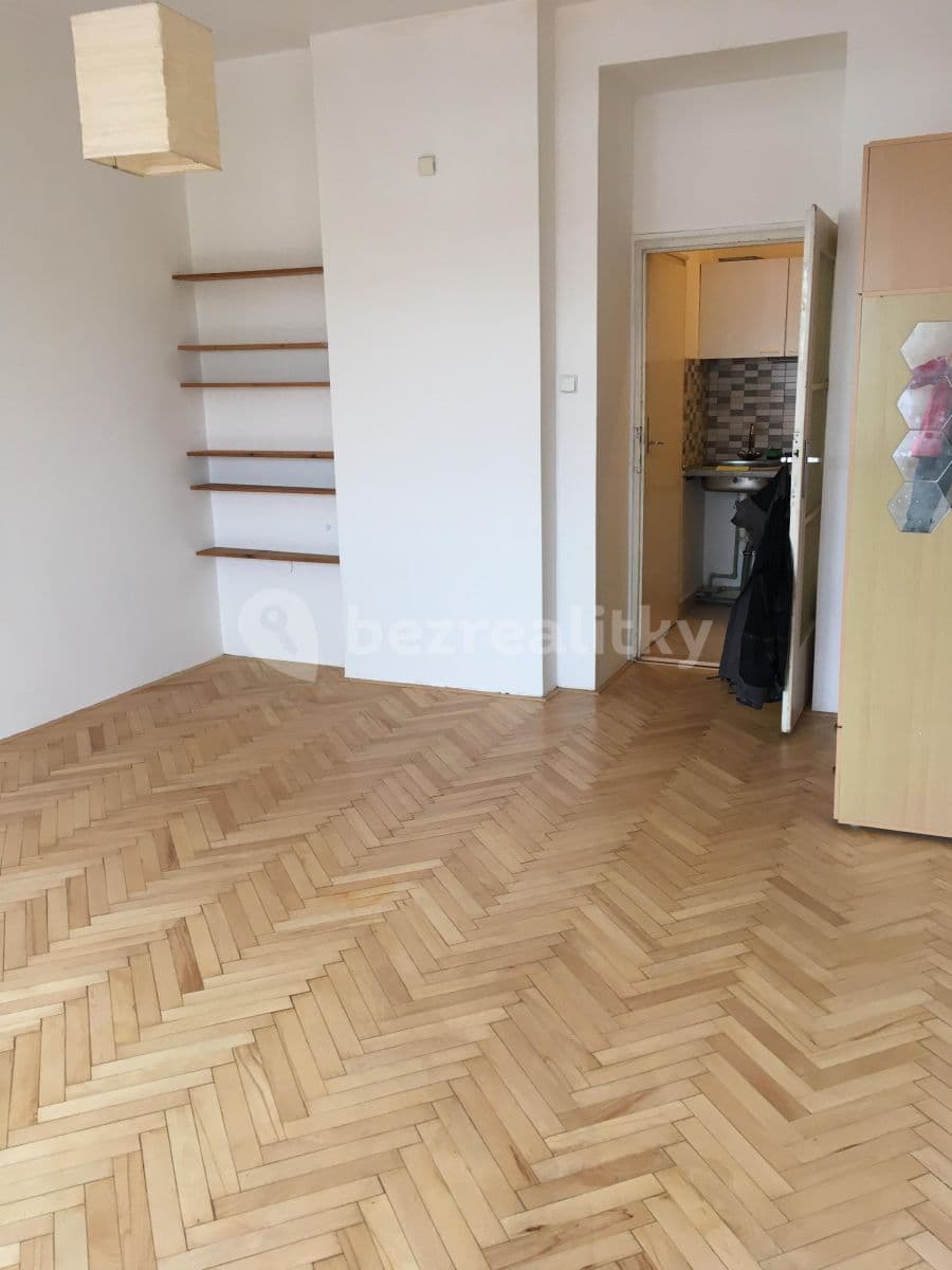 Pronájem bytu 1+kk 32 m², U Pernštejnských, Praha, Praha Pronájem bytu 1+kk 32 m², U Pernštejnských, Praha, Praha