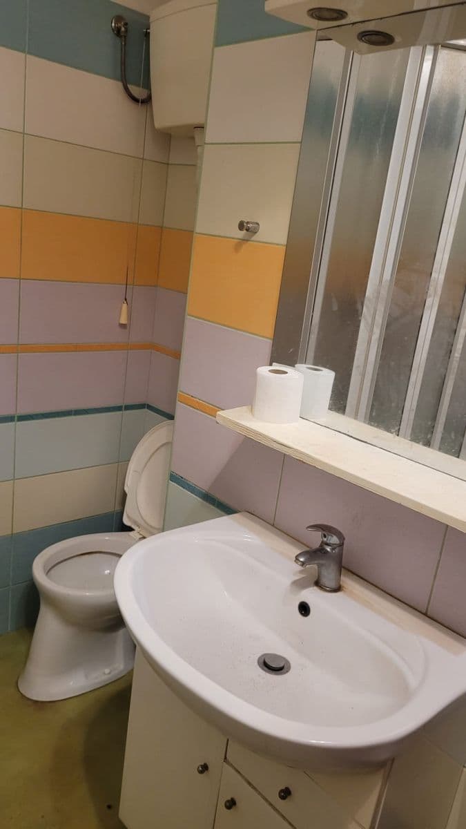 Pronájem bytu 1+1 26 m², Holečkova, Praha, Praha Pronájem bytu 1+1 26 m², Holečkova, Praha, Praha