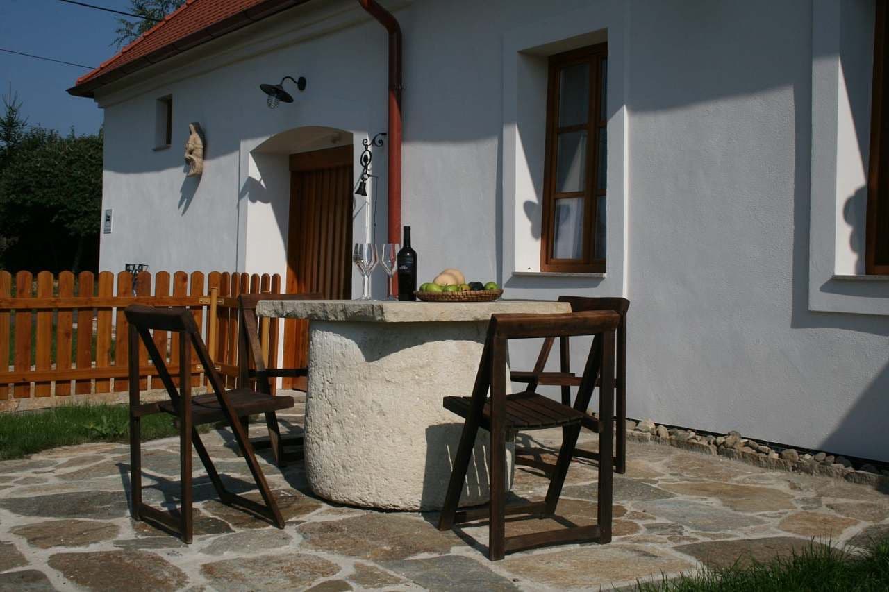 Pronájem chaty, chalupy, Znojmo, Jihomoravský kraj Pronájem chaty, chalupy, Znojmo, Jihomoravský kraj