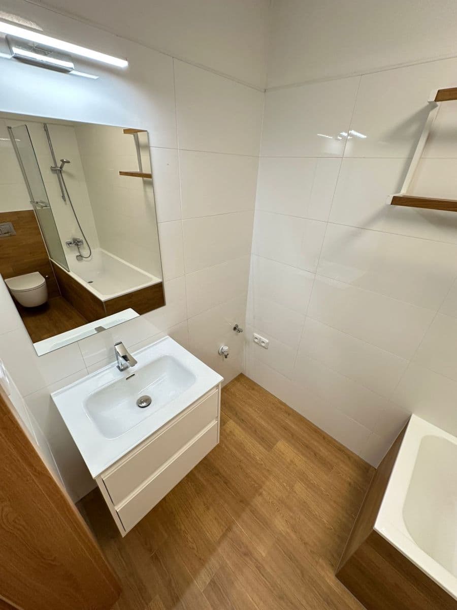 Pronájem bytu 2+1 70 m², Před Ústavem, Praha, Praha Pronájem bytu 2+1 70 m², Před Ústavem, Praha, Praha