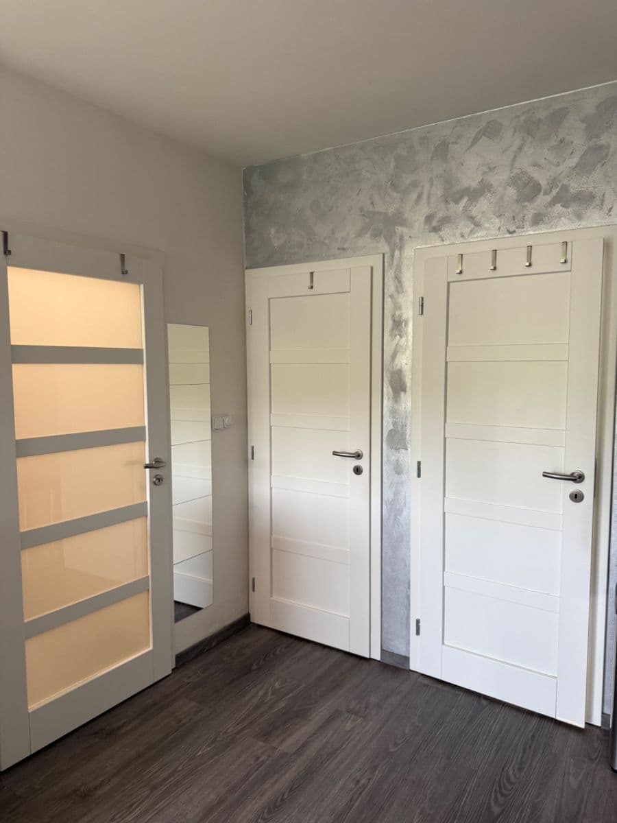 Pronájem bytu 1+kk 32 m², Hřbitovní, Libčice nad Vltavou, Středočeský kraj Pronájem bytu 1+kk 32 m², Hřbitovní, Libčice nad Vltavou, Středočeský kraj