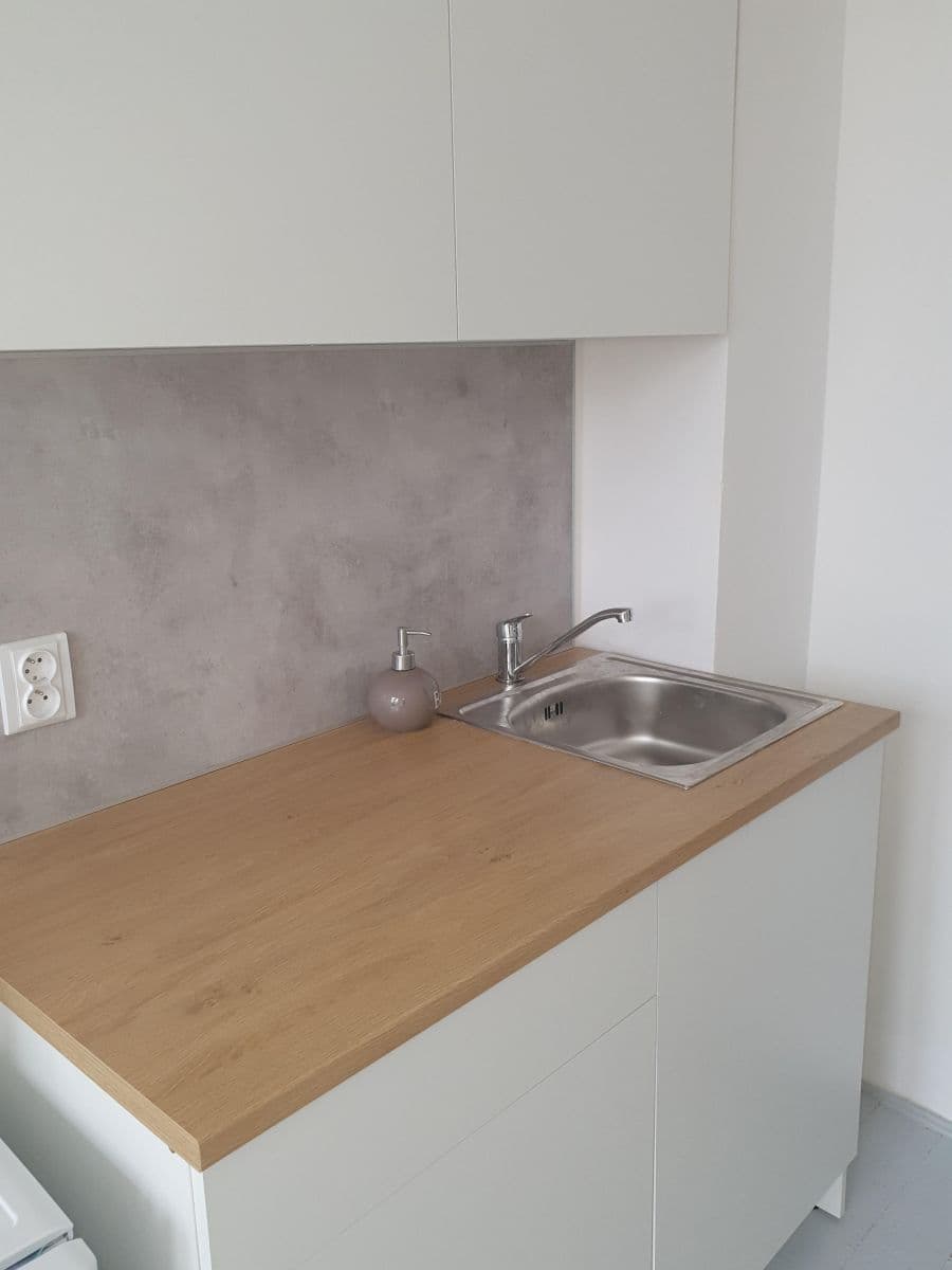 Pronájem bytu Garsoniéra 22 m², Moskevská, Praha, Praha Pronájem bytu Garsoniéra 22 m², Moskevská, Praha, Praha