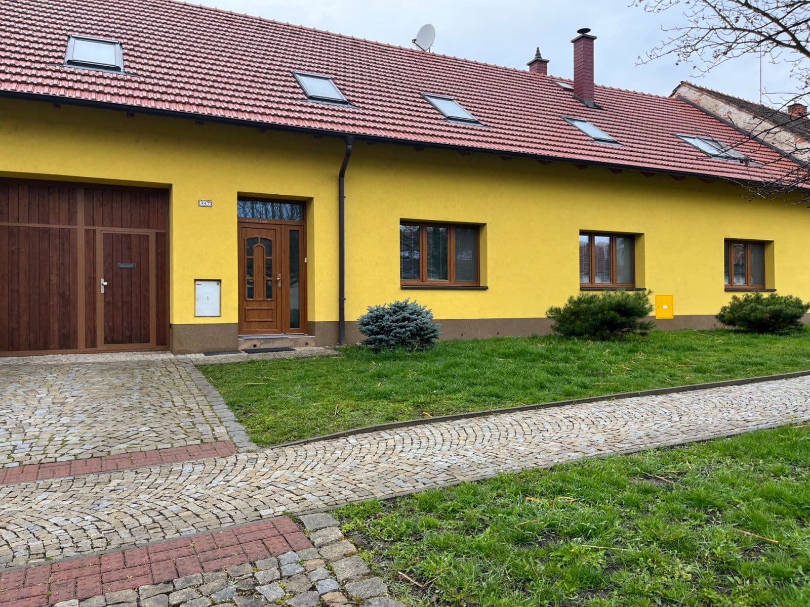 Pronájem domu 154 m², pozemek 1.435 m², nám. sv. Jana, Újezd u Brna, Jihomoravský kraj Pronájem domu 154 m², pozemek 1.435 m², nám. sv. Jana, Újezd u Brna, Jihomoravský kraj
