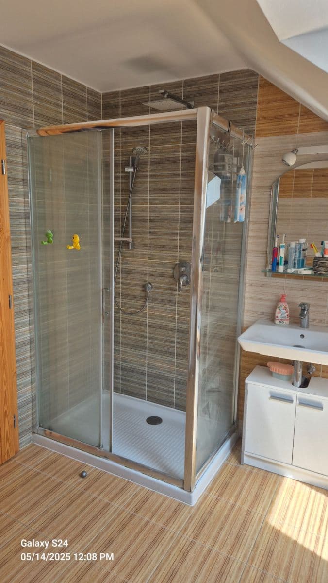 Pronájem domu 154 m², pozemek 1.435 m², nám. sv. Jana, Újezd u Brna, Jihomoravský kraj Pronájem domu 154 m², pozemek 1.435 m², nám. sv. Jana, Újezd u Brna, Jihomoravský kraj