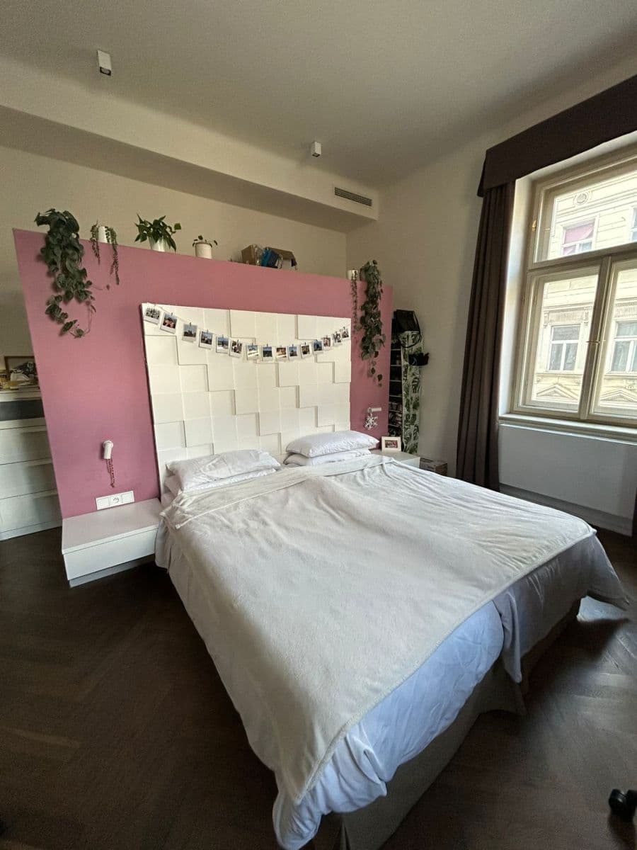 Pronájem bytu 2+kk 60 m², Staropramenná, Praha, Praha Pronájem bytu 2+kk 60 m², Staropramenná, Praha, Praha