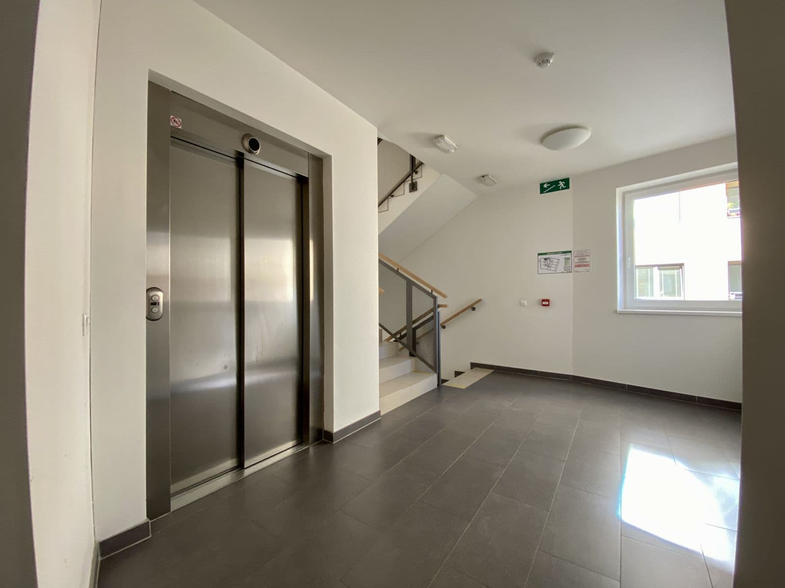 Pronájem bytu 2+kk 55 m², Nárožní, Praha, Praha Pronájem bytu 2+kk 55 m², Nárožní, Praha, Praha