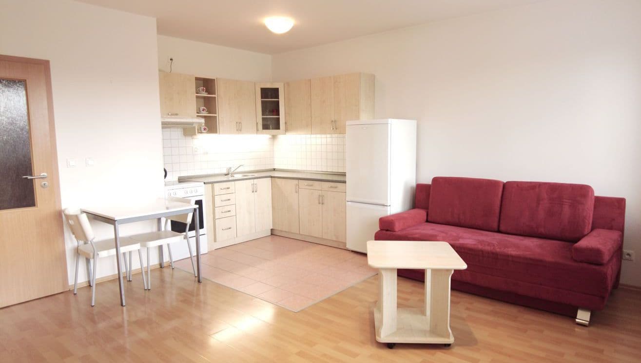 Pronájem bytu 1+kk 37 m², Boloňská, Praha, Praha Pronájem bytu 1+kk 37 m², Boloňská, Praha, Praha