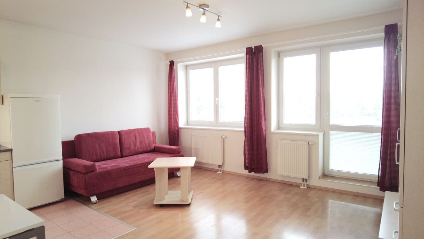 Pronájem bytu 1+kk 37 m², Boloňská, Praha, Praha Pronájem bytu 1+kk 37 m², Boloňská, Praha, Praha