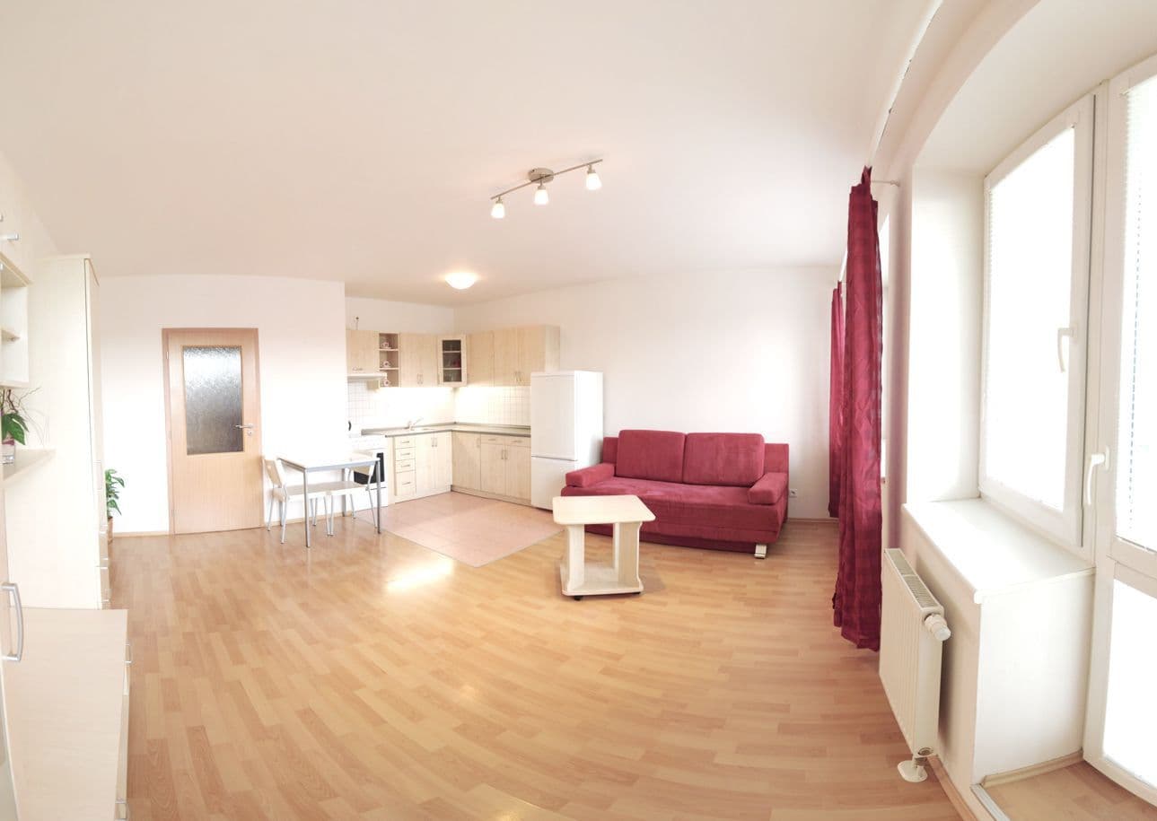 Pronájem bytu 1+kk 37 m², Boloňská, Praha, Praha Pronájem bytu 1+kk 37 m², Boloňská, Praha, Praha