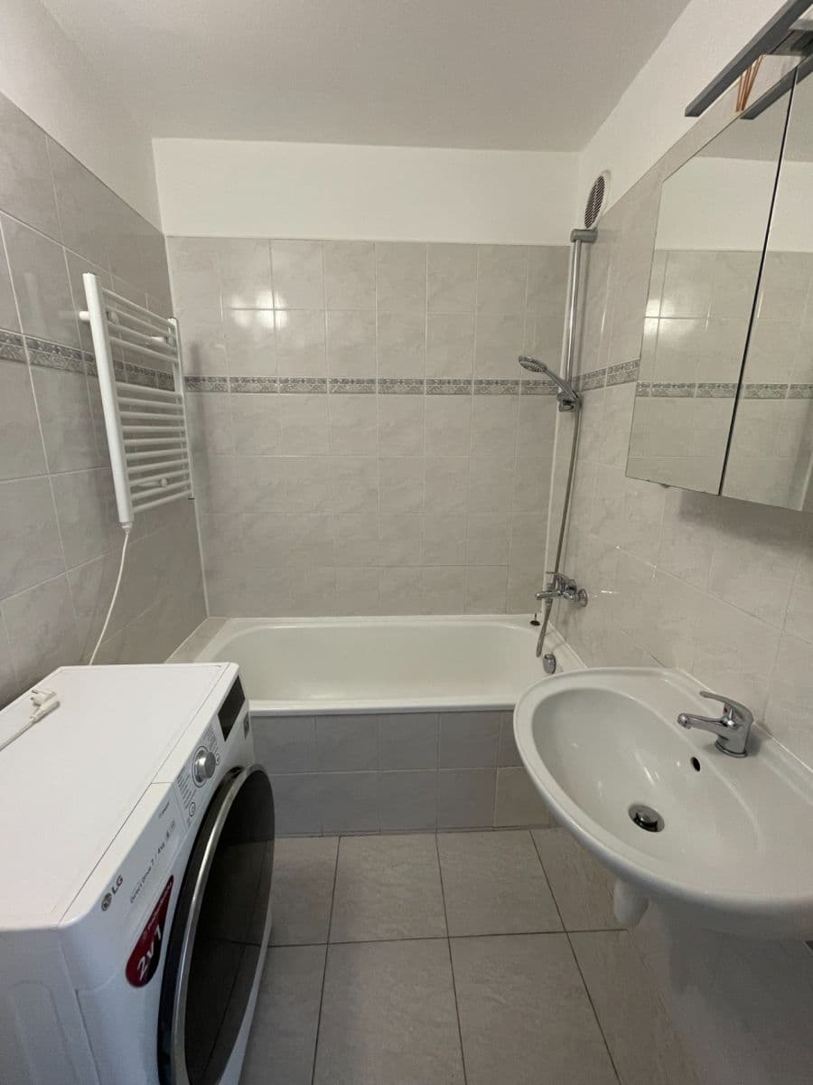 Pronájem bytu 3+kk 80 m², Na Chobotě, Praha, Praha Pronájem bytu 3+kk 80 m², Na Chobotě, Praha, Praha