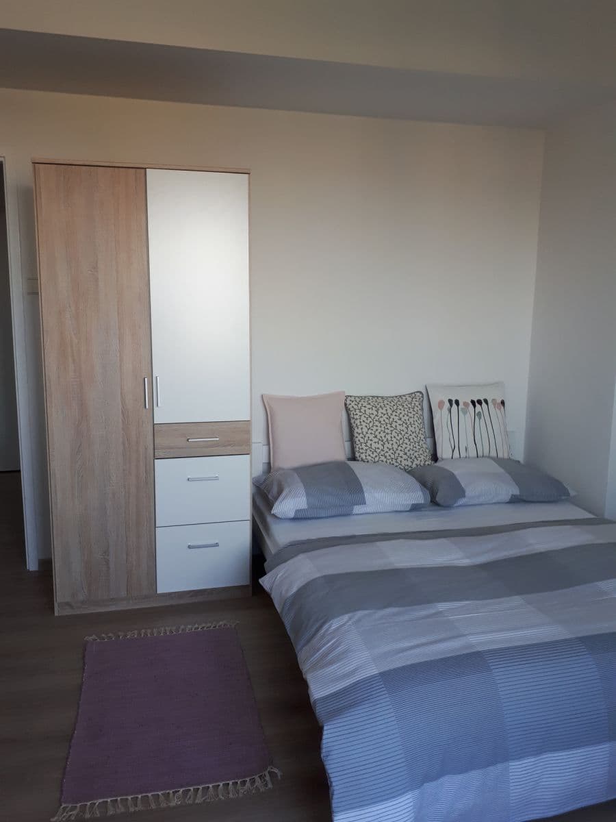 Pronájem bytu 30 m², Bubenská, Praha, Praha Pronájem bytu 30 m², Bubenská, Praha, Praha