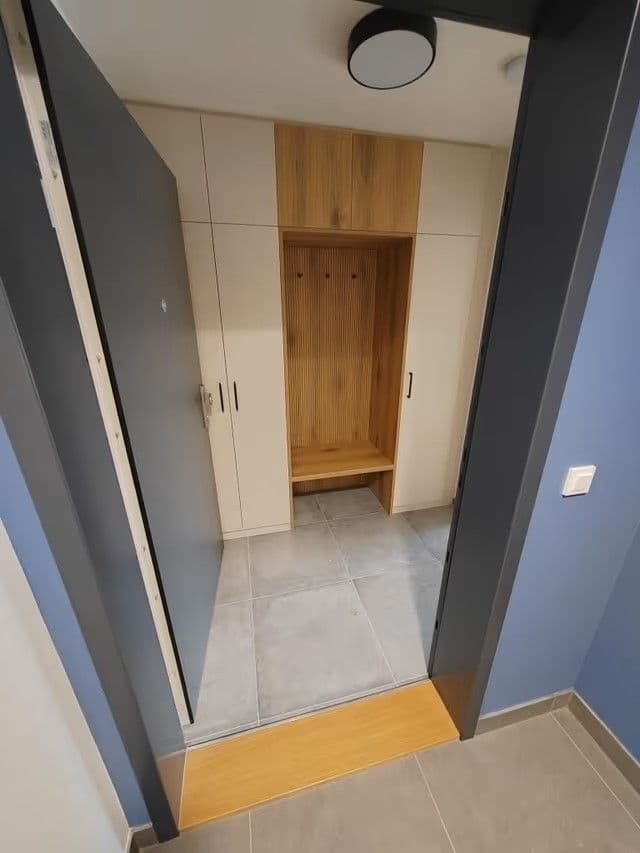 Pronájem bytu 2+kk 73 m², Mezi Vodami, Praha, Praha Pronájem bytu 2+kk 73 m², Mezi Vodami, Praha, Praha