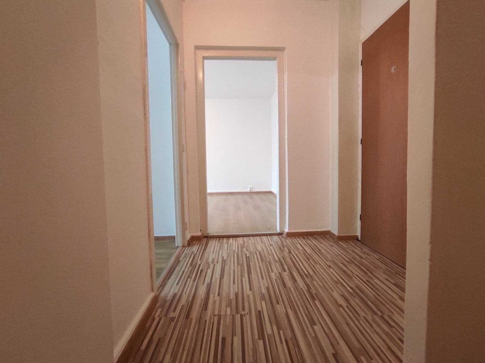 Pronájem bytu 1+1 37 m², Osvobození, Orlová, Moravskoslezský kraj Pronájem bytu 1+1 37 m², Osvobození, Orlová, Moravskoslezský kraj