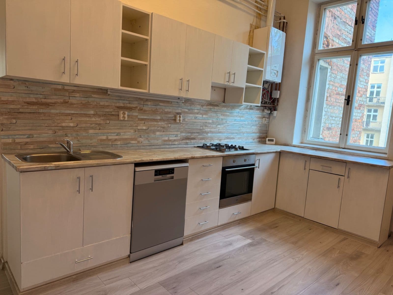 Pronájem bytu 3+1 81 m², Zámecká, Ostrava, Moravskoslezský kraj Pronájem bytu 3+1 81 m², Zámecká, Ostrava, Moravskoslezský kraj