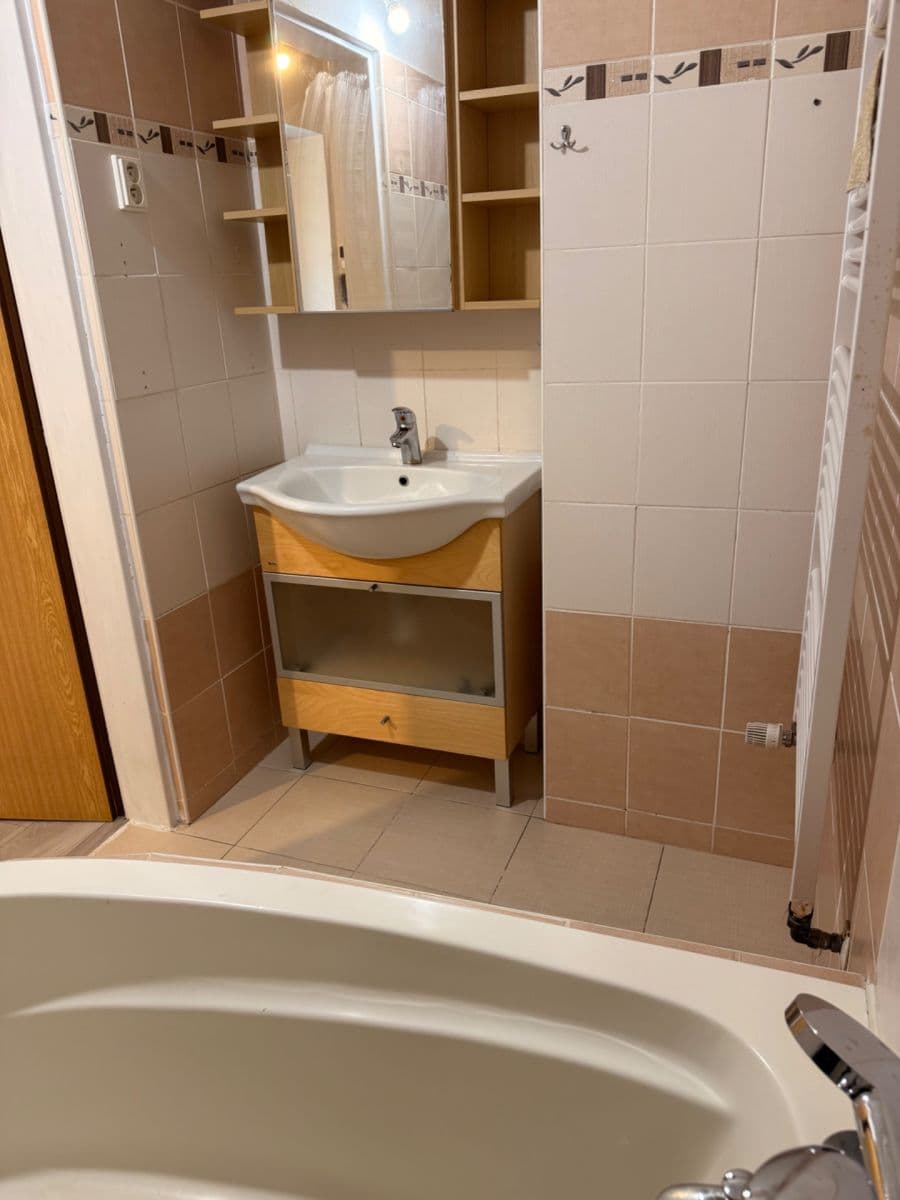 Pronájem bytu 3+1 81 m², Zámecká, Ostrava, Moravskoslezský kraj Pronájem bytu 3+1 81 m², Zámecká, Ostrava, Moravskoslezský kraj