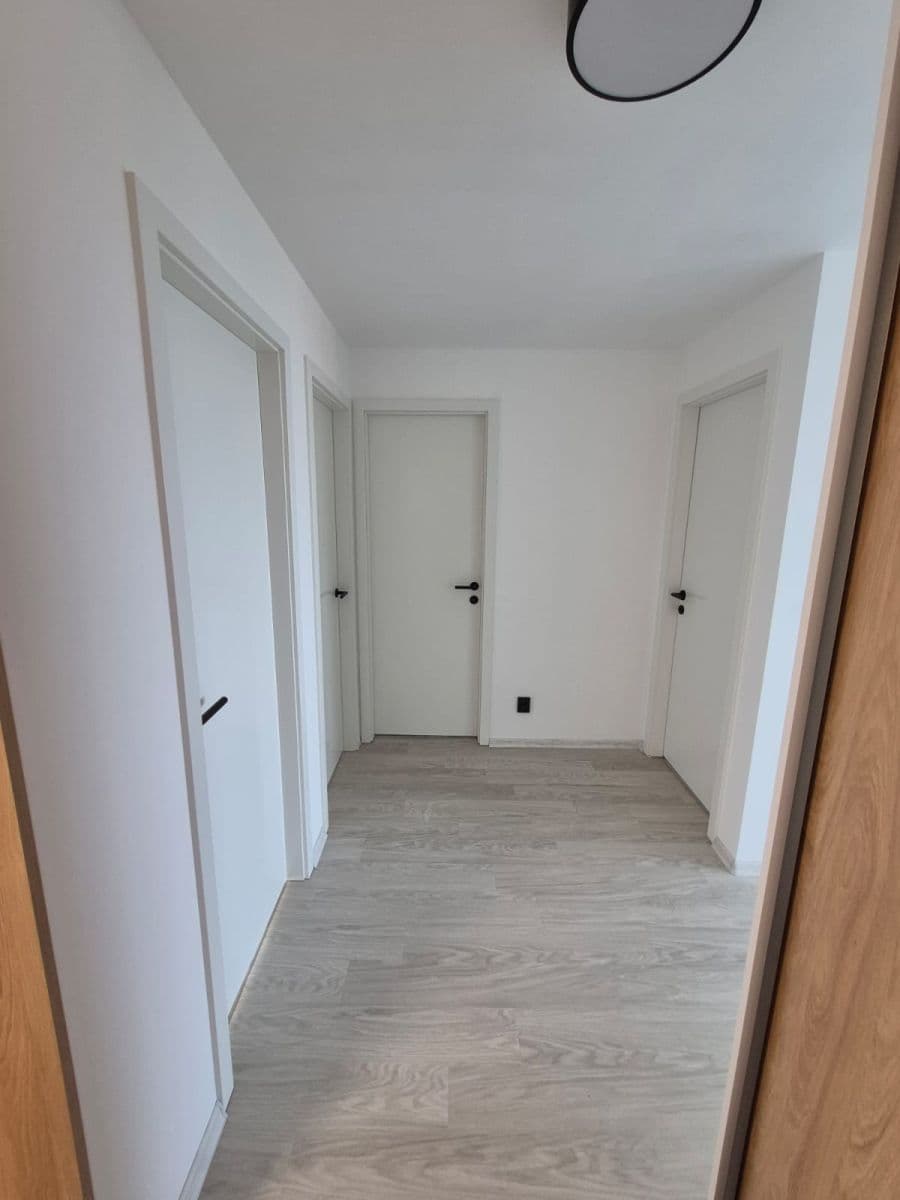 Pronájem bytu 3+kk 70 m², Zárybská, Praha, Praha Pronájem bytu 3+kk 70 m², Zárybská, Praha, Praha