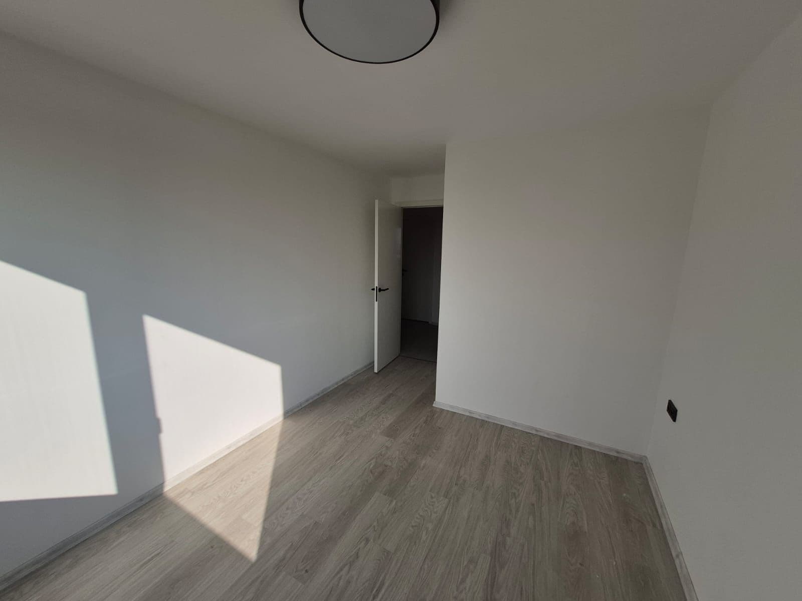 Pronájem bytu 3+kk 70 m², Zárybská, Praha, Praha Pronájem bytu 3+kk 70 m², Zárybská, Praha, Praha