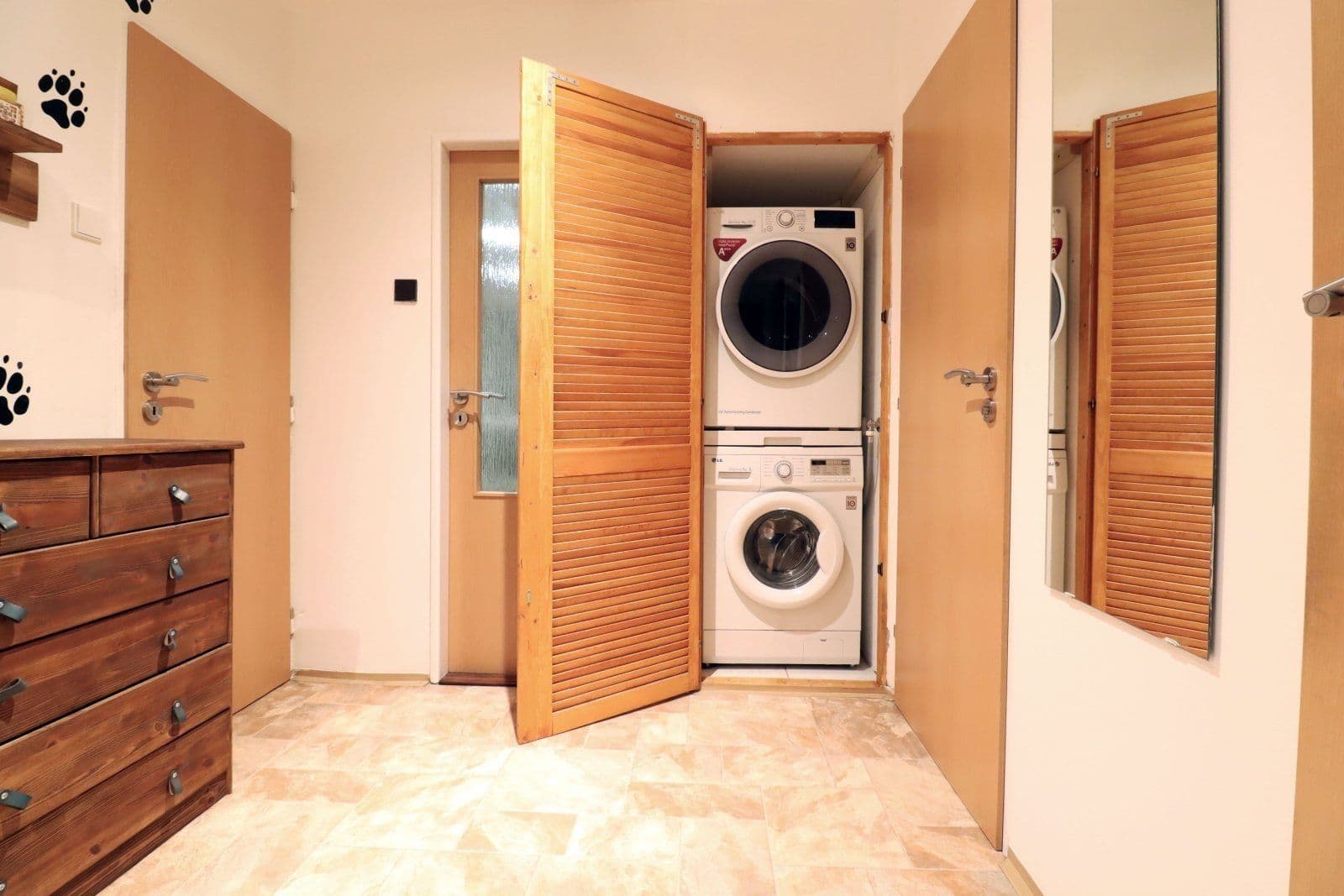 Pronájem bytu 3+kk 71 m², Mádrova, Praha, Praha Pronájem bytu 3+kk 71 m², Mádrova, Praha, Praha