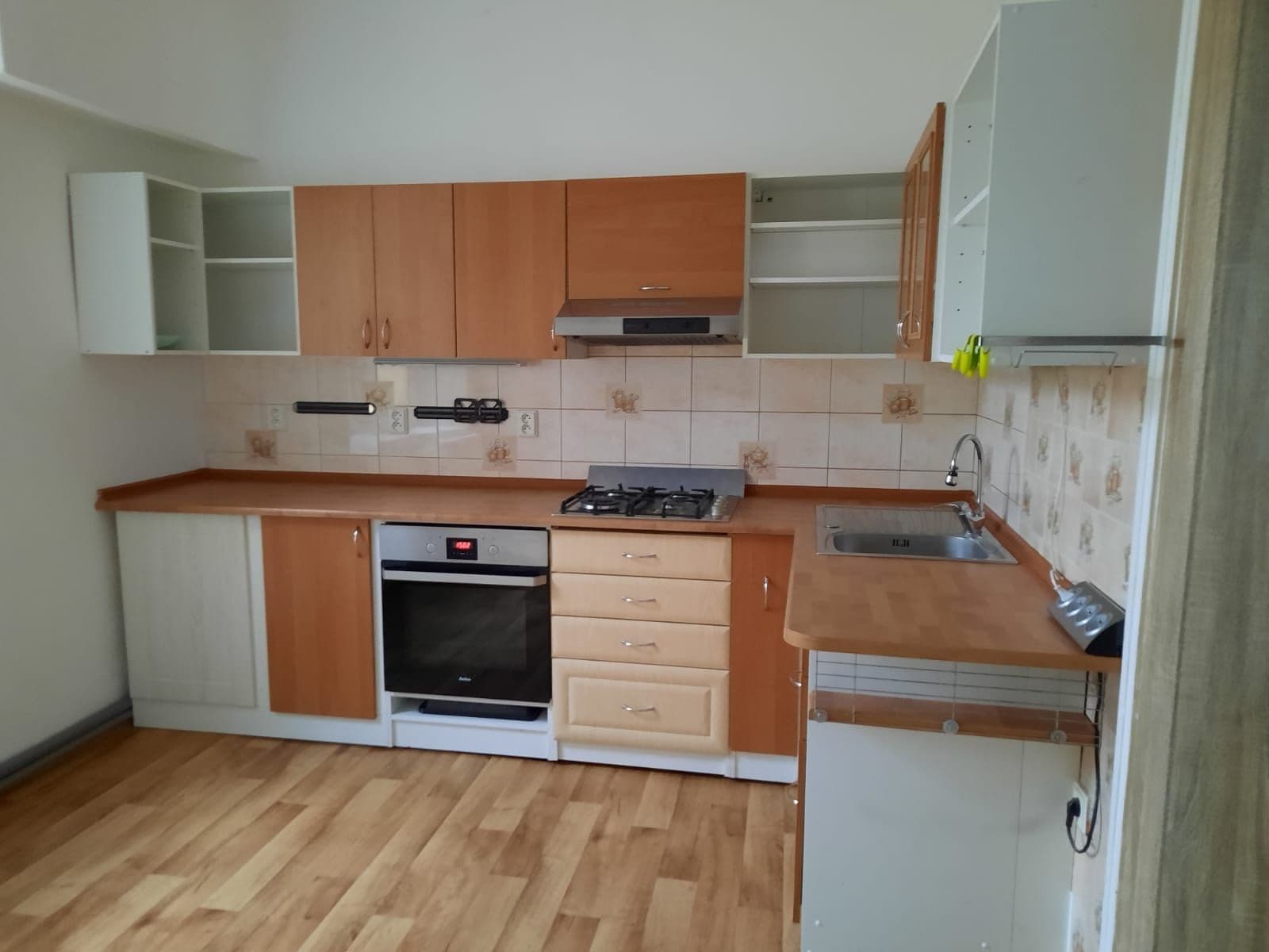 Pronájem bytu 1+1 52 m², Skuhrov nad Bělou, Královéhradecký kraj Pronájem bytu 1+1 52 m², Skuhrov nad Bělou, Královéhradecký kraj