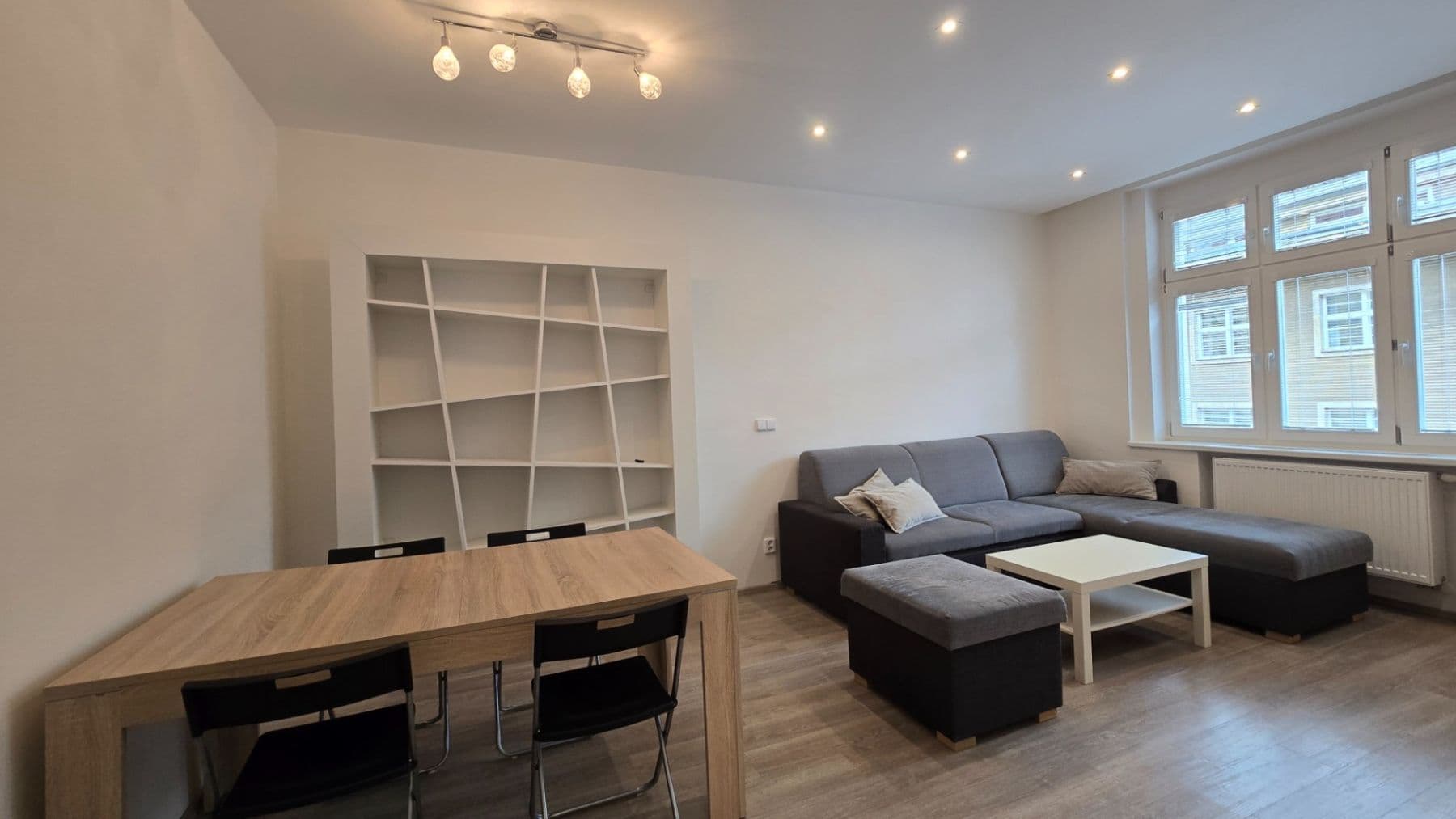Pronájem bytu 2+1 54 m², Bulharská, Praha, Praha Pronájem bytu 2+1 54 m², Bulharská, Praha, Praha