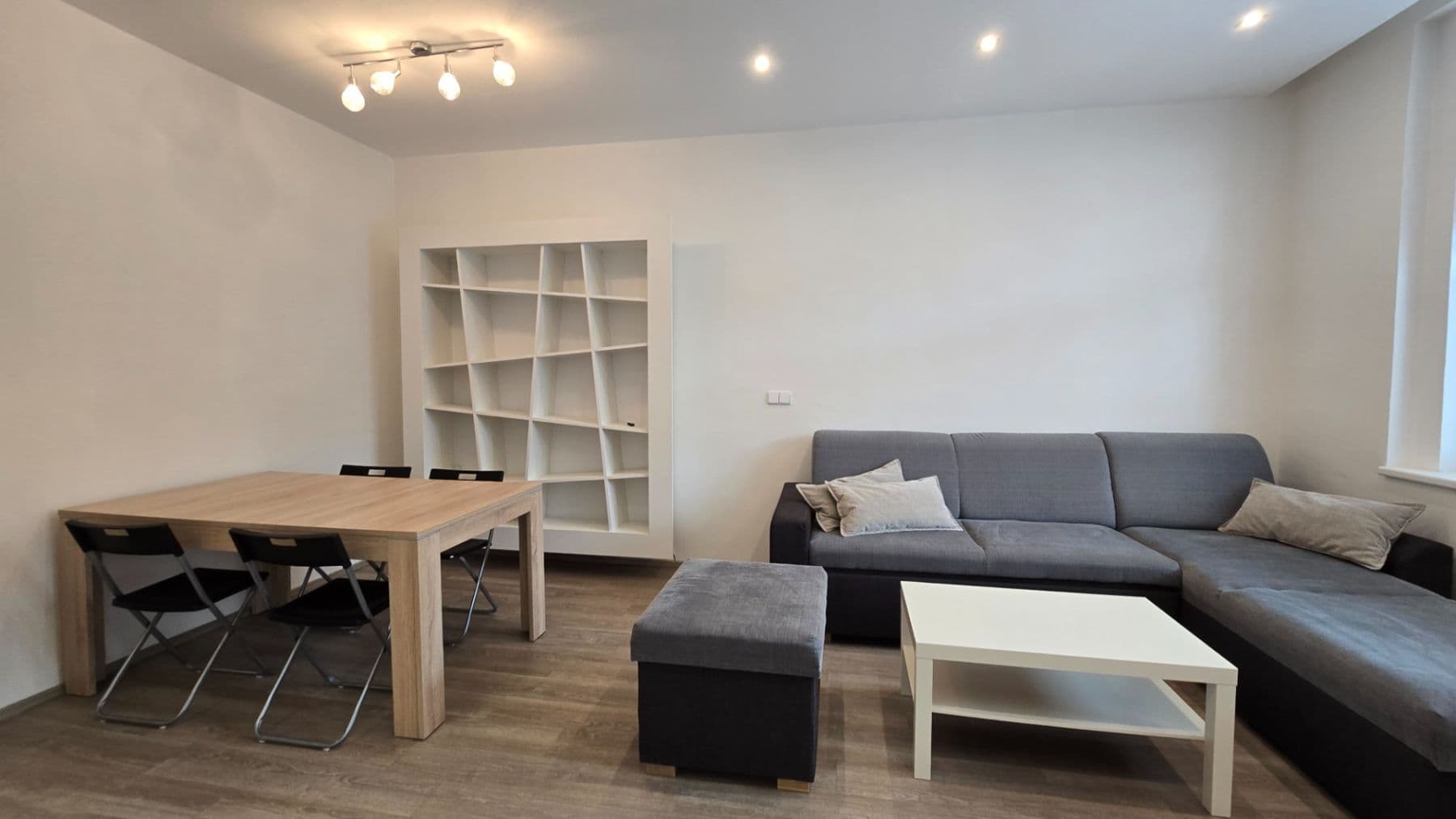 Pronájem bytu 2+1 54 m², Bulharská, Praha, Praha Pronájem bytu 2+1 54 m², Bulharská, Praha, Praha