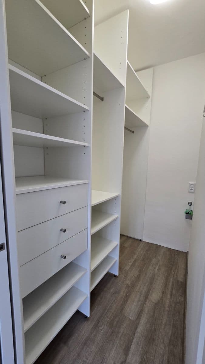 Pronájem bytu 2+1 54 m², Bulharská, Praha, Praha Pronájem bytu 2+1 54 m², Bulharská, Praha, Praha