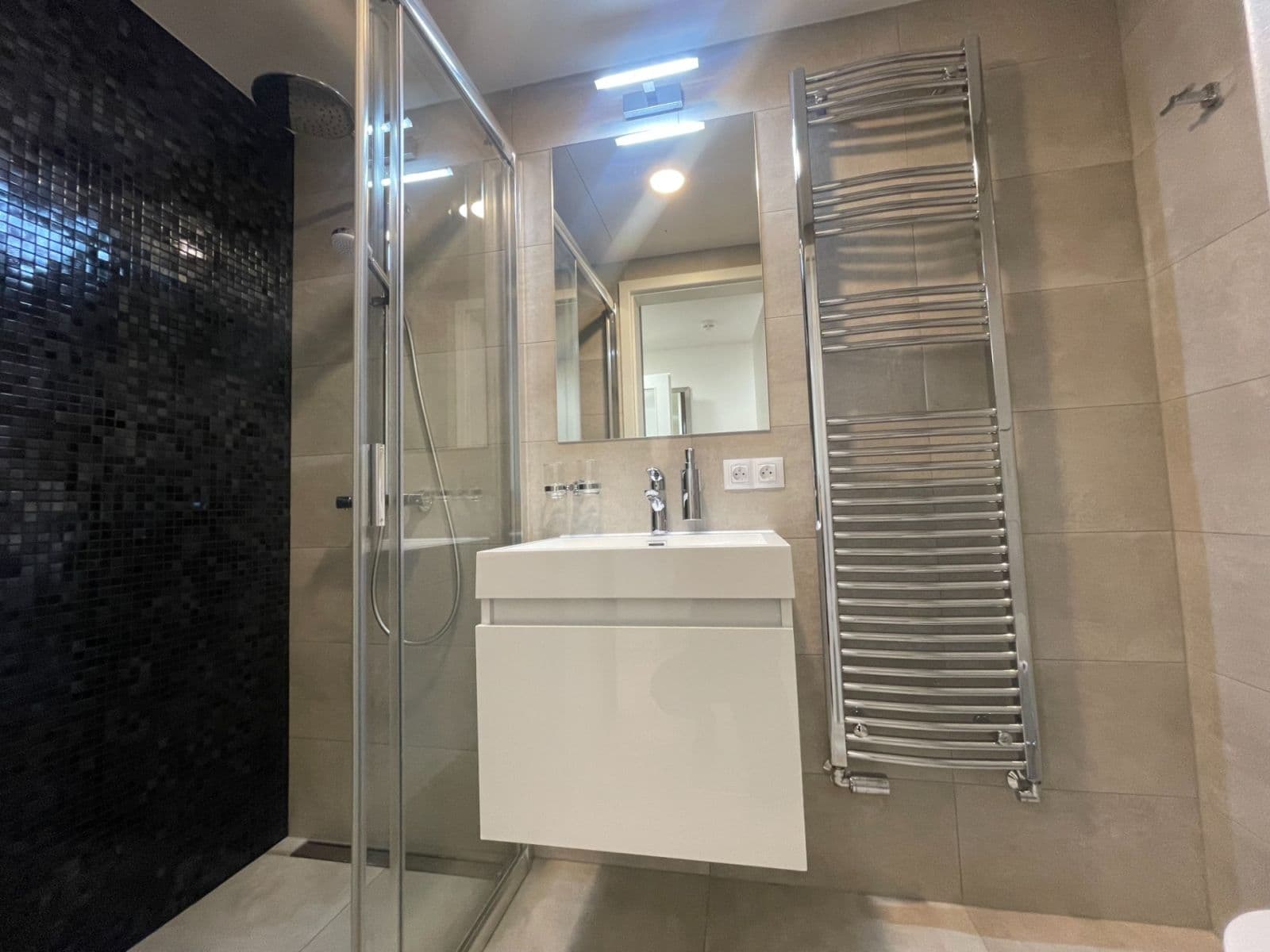 Pronájem bytu 1+kk 27 m², Mukařovského, Praha, Praha Pronájem bytu 1+kk 27 m², Mukařovského, Praha, Praha